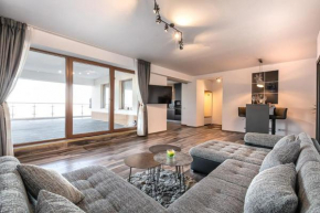 Modern apartment with city-view near Poiana Brasov